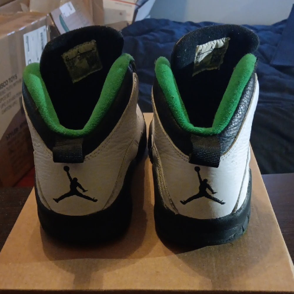 Jordan 10 Retro (GS) "Seattle" (2019) Mens 6Y Womens 7.5 EUC - Picture 5 of 9